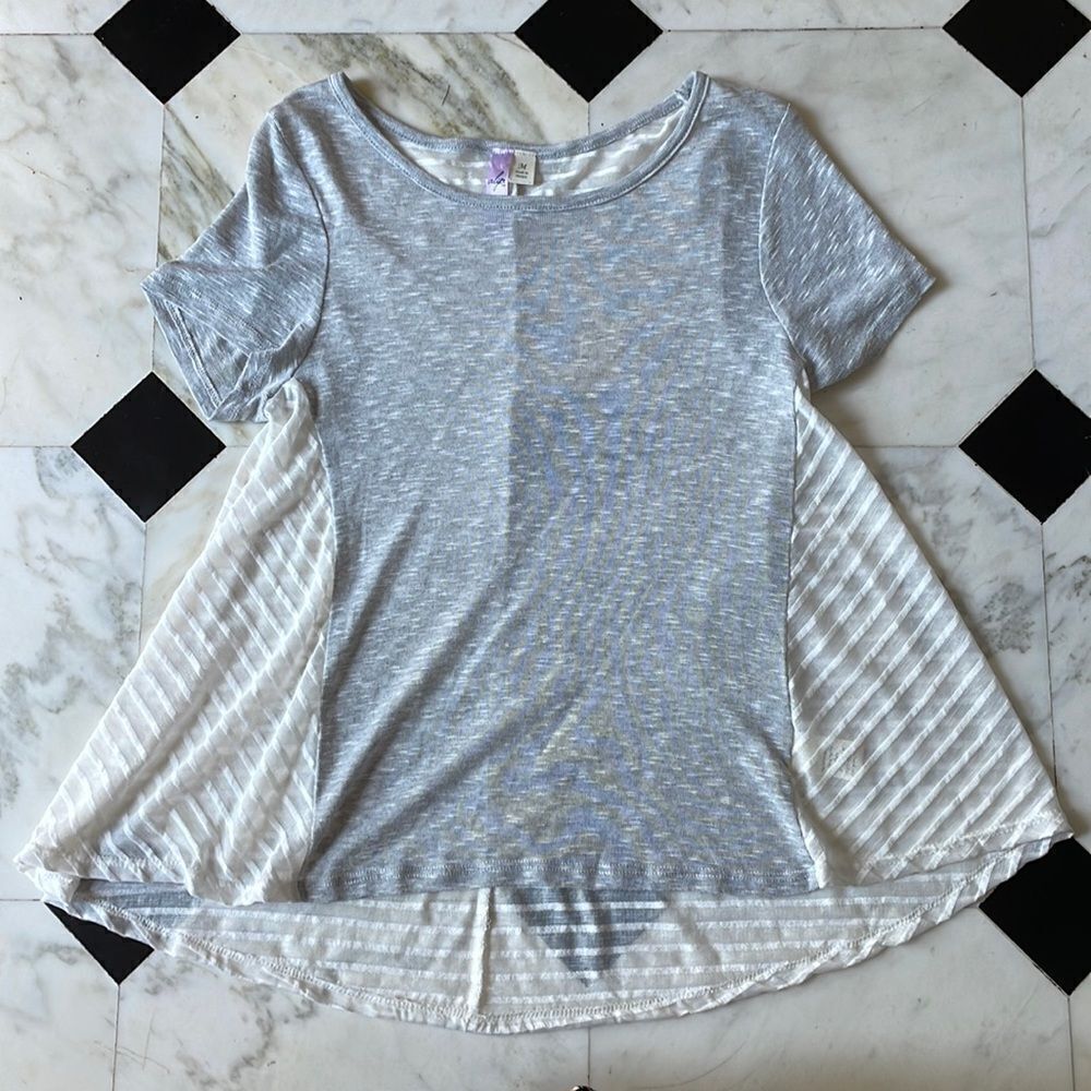Alya Gray & White Short Sleeve T-shirt